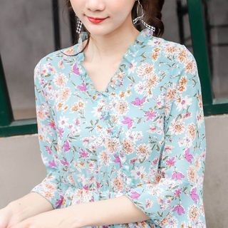 Đầm tầng xoè tay loe