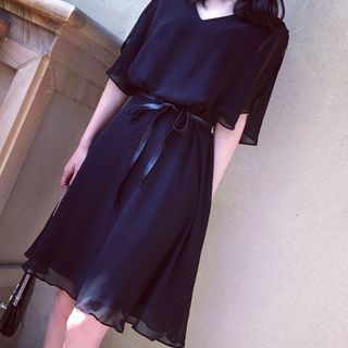 Đầm xòe thời trang cổ chữ V có dây da thắt eo sang trọng 102
