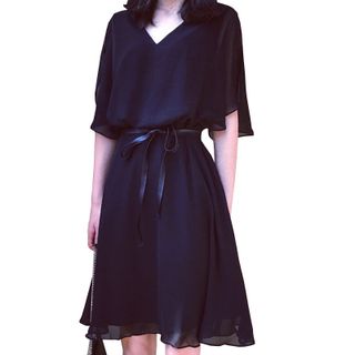 Đầm xòe thời trang cổ chữ V có dây da thắt eo sang trọng 102