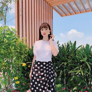 SET ÁO CỘT NƠ CHÂN VÁY CHẤM BI