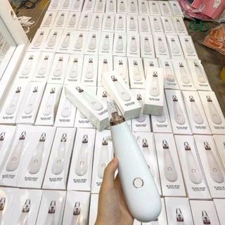 mấy hút mụn