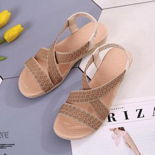 Giày Sandal đi biển thời trang Mã