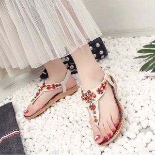 Sandal đi biển thời trang