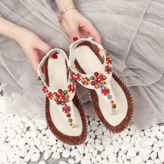 Sandal đi biển thời trang
