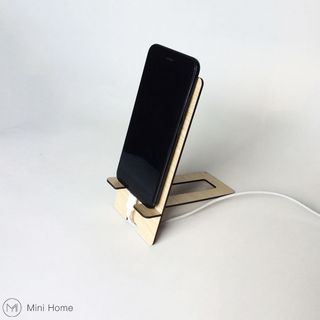 Giá đỡ điện thoại gỗ khắc hình Hươu