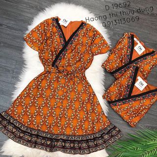 ĐẦM HOA VIỀN CỔ