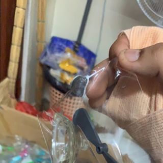 Chong chóng gắn nón bảo hiểm