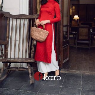 Áo dài lụa tuyết màu đỏ