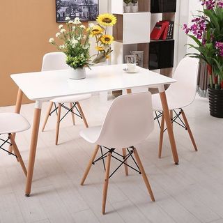 Ghế Eames chân gỗ