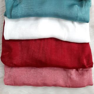 Áo dài lụa tuyết màu xanh