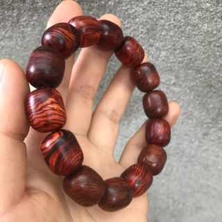 Vòng gỗ sưa Lào 14li