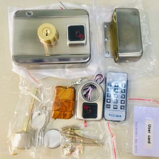 KHÓA ĐIỆN TỬ MỞ BẰNG REMOTE NÚT NHẤN THẺ TỪ CHÌA CƠ - VIRO-110