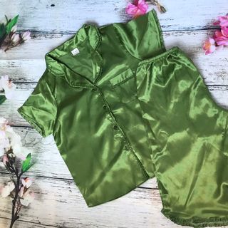 Pyjama cổ bèo quần lửng