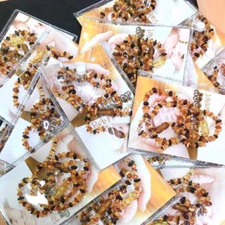 Hổ phách tay và cổ cho bé đủ loại