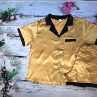 Pyjama cổ ve quần đùi tay ngắn