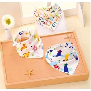 Khăn yếm tan giác cotton có cúc cài cho bé