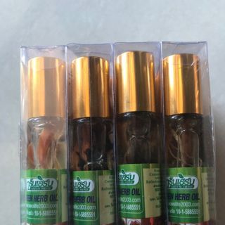 Dầu thảo dược nhân sâm thái lan green herb oil 8ml lốc 12 chai
