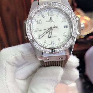 HUBLOT Ngọc trinh siêu phẩm Addzalo để cập nhập mẫu mới