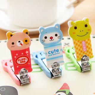 Bấm móng tay hoạt hình cho bé