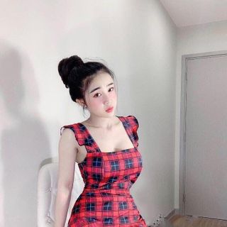 Váy bèo sọc caro 2 dây