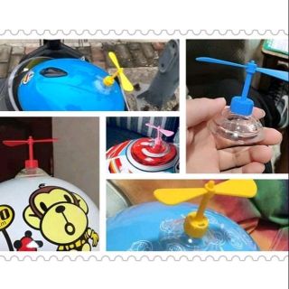 chong chóng tre gắn mũ bảo hiểm