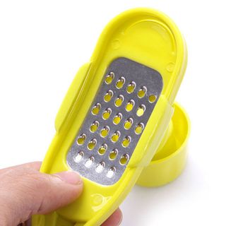 Dụng cụ bào gừng tỏi tiện lợi