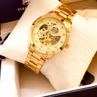 WueQien nam chạy cơ