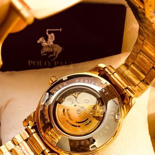 WueQien nam chạy cơ