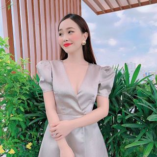 ĐẦM LỤA BÓNG CỔ V