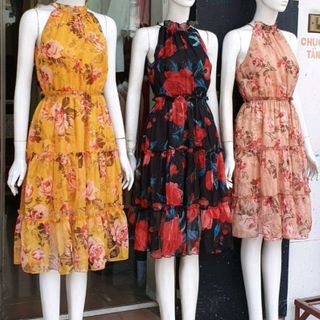 Đầm voan hoa cổ yếm