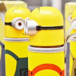 Bình nước giữ nhiệt Minion