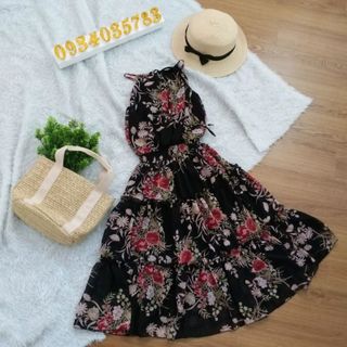 Đầm voan hoa cổ yếm