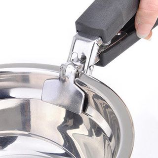 Dụng cụ gắp nóng tiện dụng cho nhà bếp
