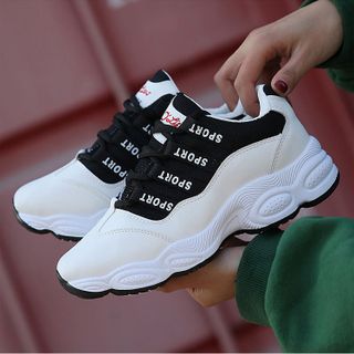 GIÀY NỮ THỂ THAO ULZZANG MẪU MỚI D2586