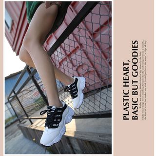 GIÀY NỮ THỂ THAO ULZZANG MẪU MỚI D2586