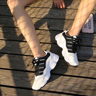 GIÀY NỮ THỂ THAO ULZZANG MẪU MỚI D2586