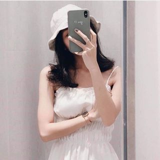 Váy 2 dây trắng xoè công chúa