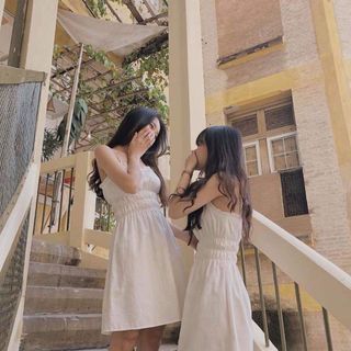 Váy 2 dây trắng xoè công chúa