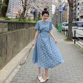 ĐẦM SUÔNG CHẤM BI TAY LỠ