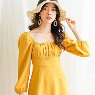 ĐẦM XẾP LY TAY LỬNG