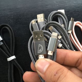 Cáp sạc cho điện thoại hàng có chip