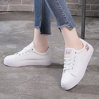 Giày Nữ Thể thao Màu Trắng Đế Bệt Thời Trang D2524