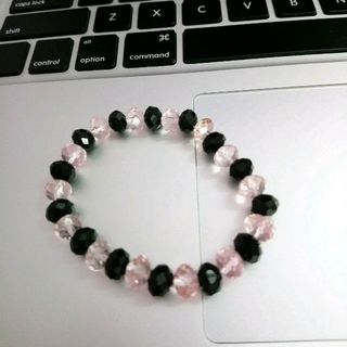 chuỗi đeo tay phong thủy pha lê mix đen hồng hàng đẹp hơn hình