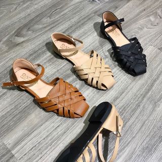 Giày sandal rọ