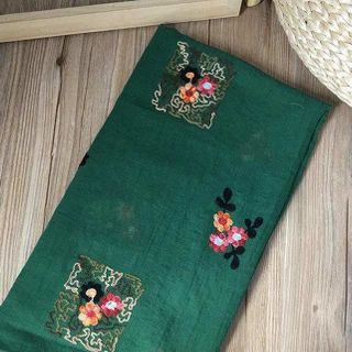 Khăn Choàng Cổ Thêu Hoa Nền Màu Xanh Lá Đậm - Cotton Viscose - 180x90cm - Mã KC157