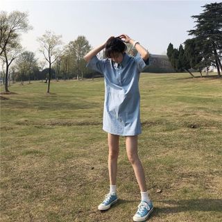 Đầm suông xanh cổ trụ