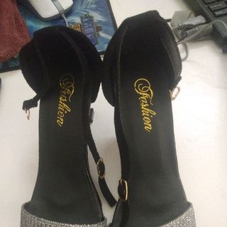 Sandals nữ hàng chuẩn quảng châu