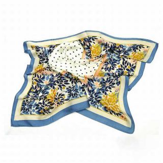 Khăn Lụa Vuông Họa Tiết Lá Hồng Xanh Nền Xanh Dương - Mã KL084