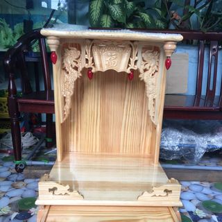 Bàn thờ thần tài