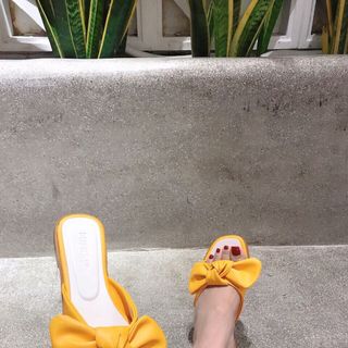 Dép nơ chất da